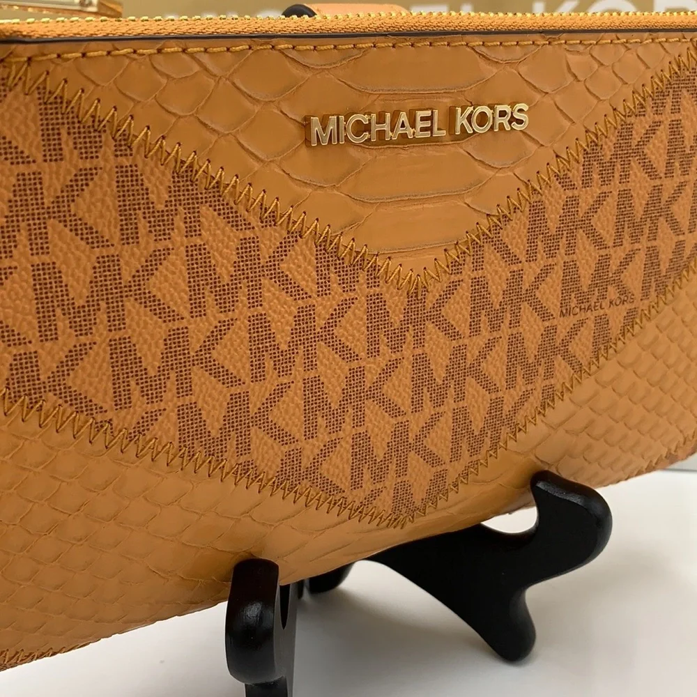 MICHAEL KORS JST 
CIDER MULTI
LG DOUBLE ZIP WRSTLT
Crocodile Leather Snakeskin - Picture 12 of 14